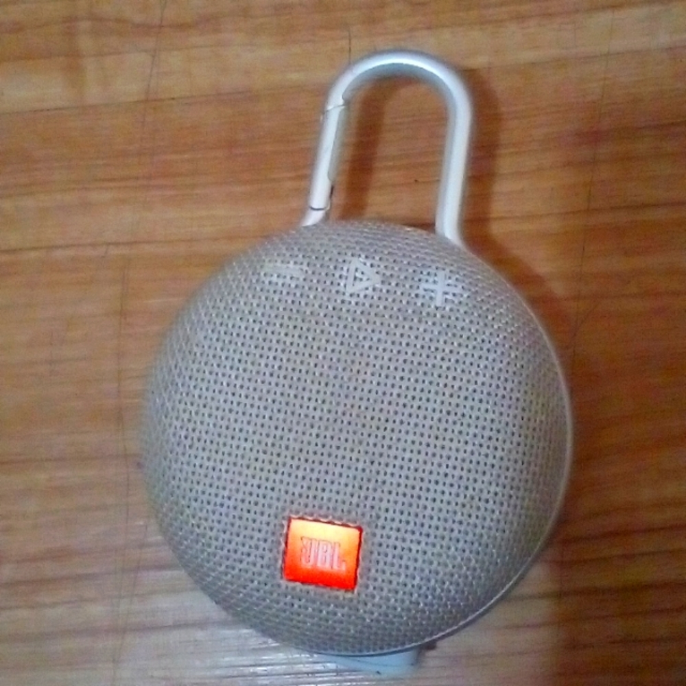 JBL clip 3